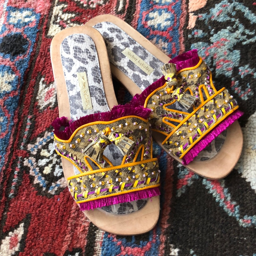 Boho slides
